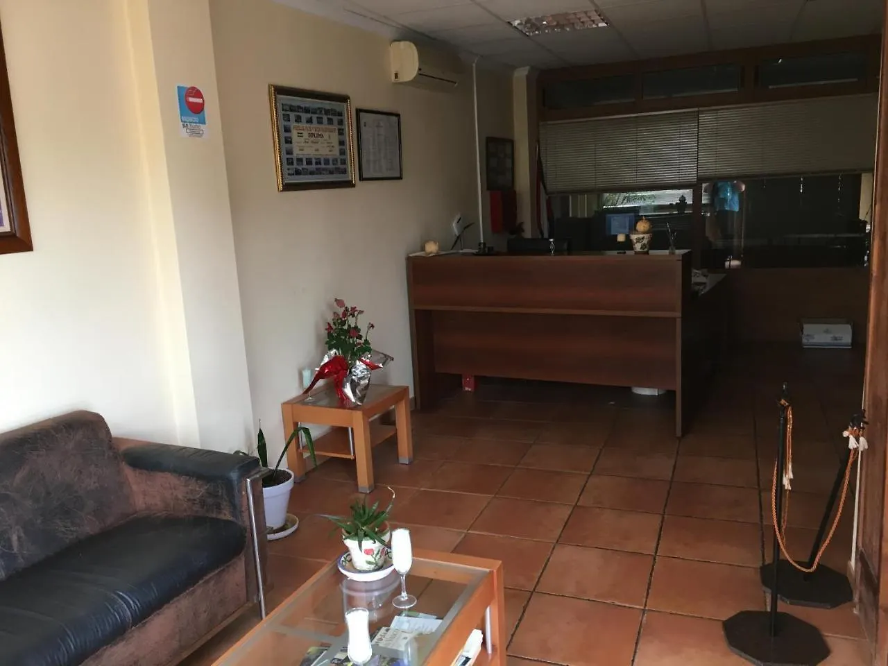 Hostal Meson Арболеас